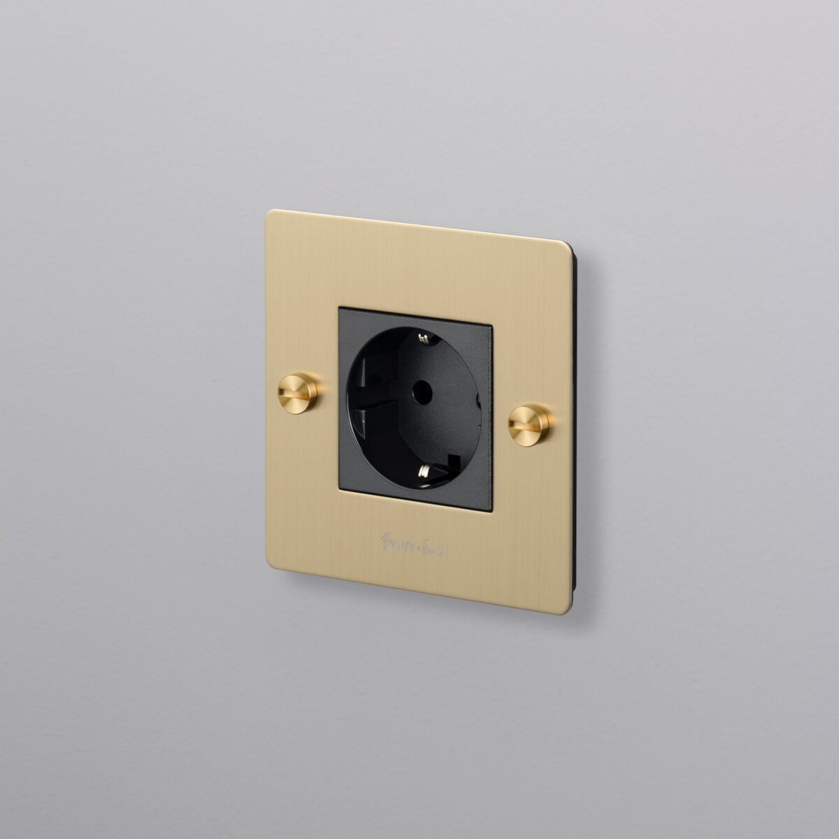 1G SOCKET BRASS