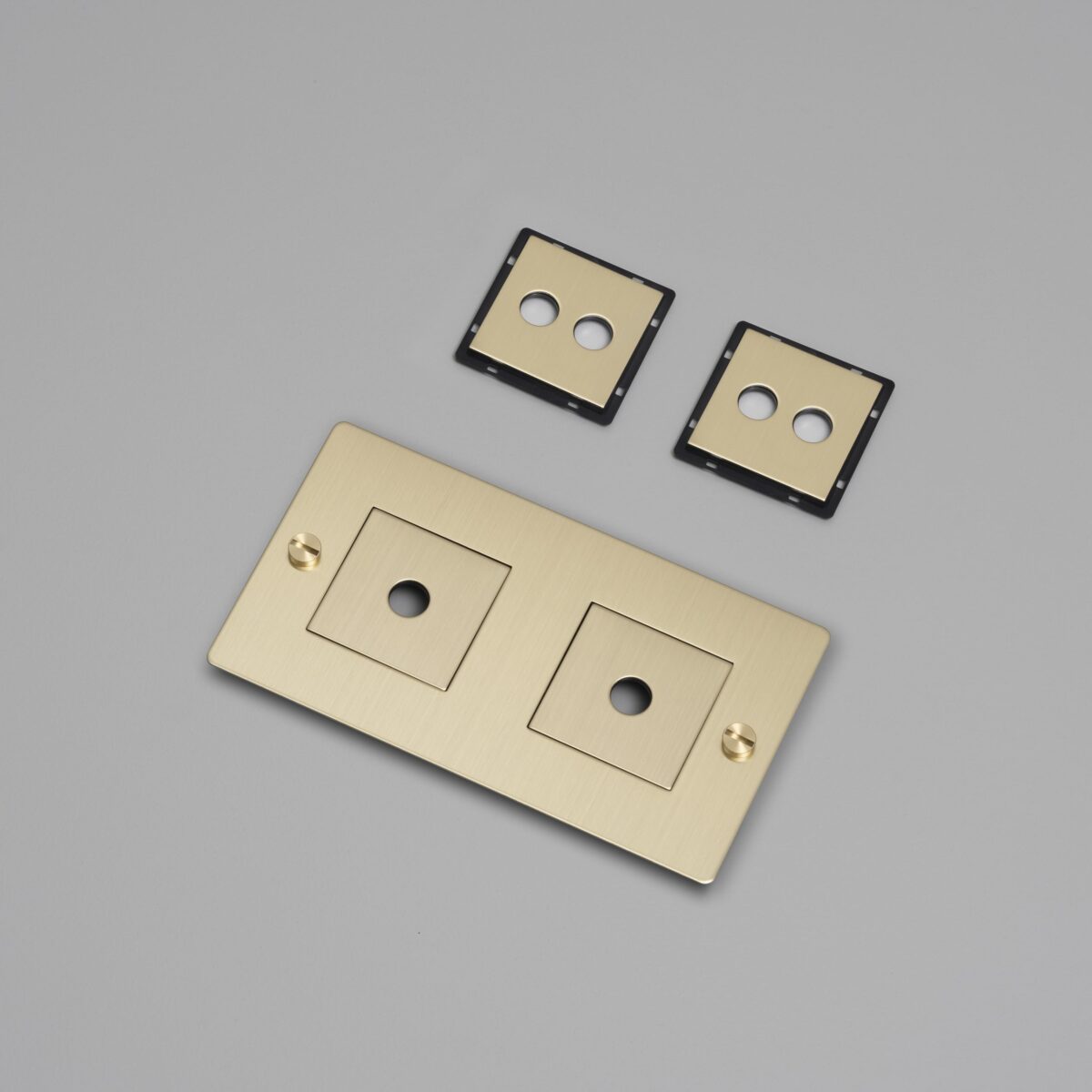 Рамка выключателя 2G WALL PLATE WITH INFILLS BRASS